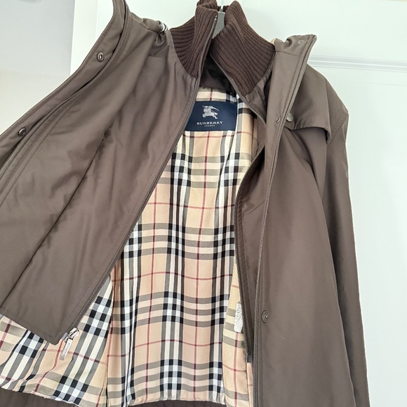 Burberry hooded jacket with classic check lining - Picture 1 of 6